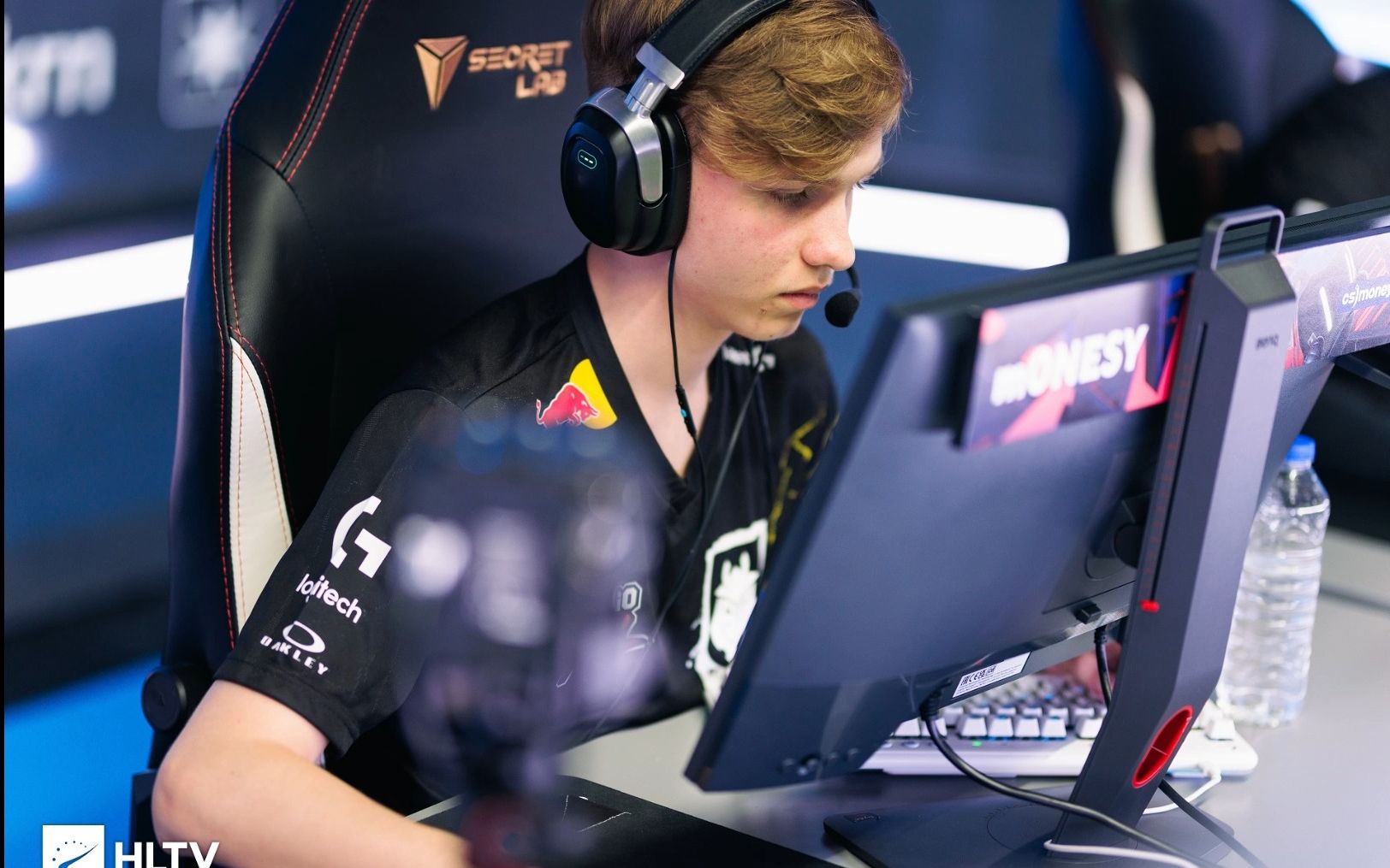 拿下了英超 拿下了英超