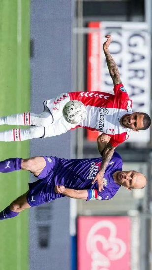 同样亮眼 同样亮眼